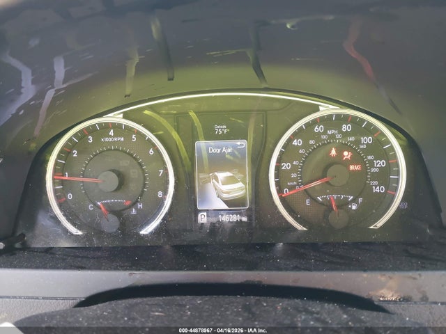 44878967 :رقم المزاد ، 4T1BF1FKXFU005404 vin ، 2015 Toyota Camry Se مزاد بيع
