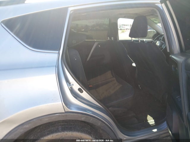 Toyota Rav4 Xle 2017 2T3RFREV6HW570283 Image 8