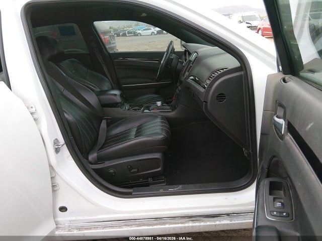 Продаж на аукціоні авто 2022 Chrysler 300 S, vin: 2C3CCABG7NH120969, номер лоту: 44878981