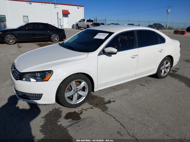 Aukcja sprzedaży 2014 Volkswagen Passat 2.5l Se, vin: 1VWBP7A35EC004621, numer aukcji: 44879002