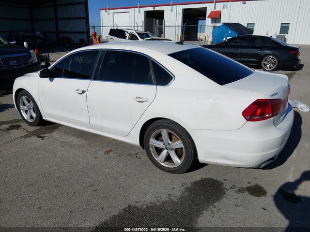 Aukcja sprzedaży 2014 Volkswagen Passat 2.5l Se, vin: 1VWBP7A35EC004621, numer aukcji: 44879002