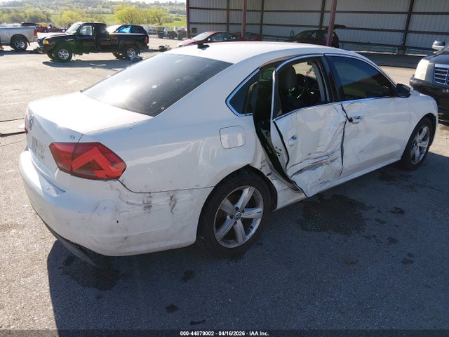 Aukcja sprzedaży 2014 Volkswagen Passat 2.5l Se, vin: 1VWBP7A35EC004621, numer aukcji: 44879002