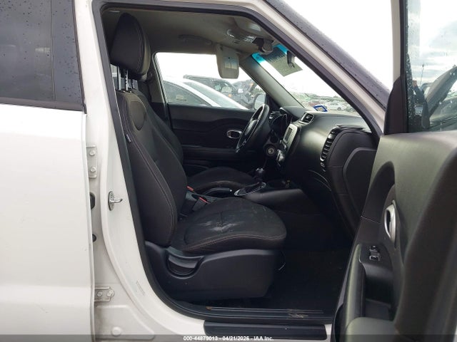 44879013 :رقم المزاد ، KNDJN2A27H7496189 vin ، 2017 Kia Soul مزاد بيع