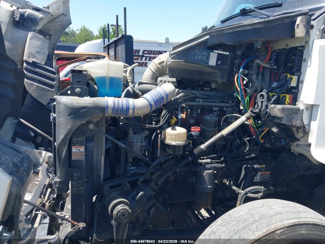 Продажа на аукционе авто 2019 Kenworth T680, vin: 1XKYDP9X7KJ250580, номер лота: 44879042