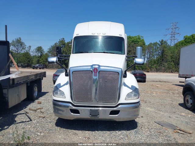 Продажа на аукционе авто 2019 Kenworth T680, vin: 1XKYDP9X7KJ250580, номер лота: 44879042