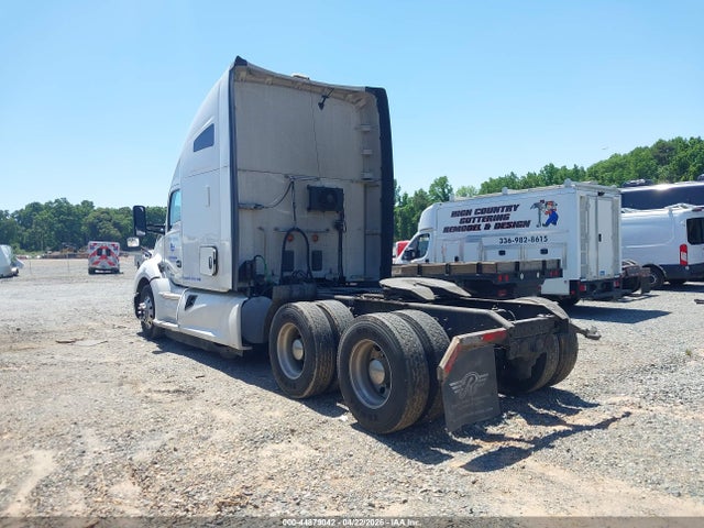 Продажа на аукционе авто 2019 Kenworth T680, vin: 1XKYDP9X7KJ250580, номер лота: 44879042