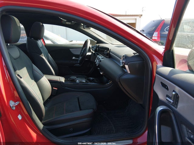 44879067 :رقم المزاد ، WDD3G4FB0KW021025 vin ، 2019 Mercedes-benz A 220 4matic مزاد بيع