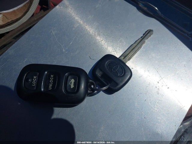 44879080 :رقم المزاد ، JTDBE32K420137987 vin ، 2002 Toyota Camry Le مزاد بيع