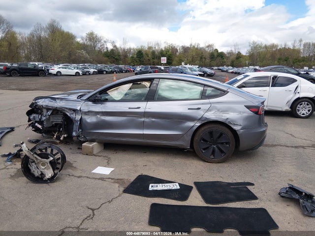 5YJ3E1EA1TF140800 Tesla Model 3 Premium Rear-wheel Drive/standard Rear-wheel Drive