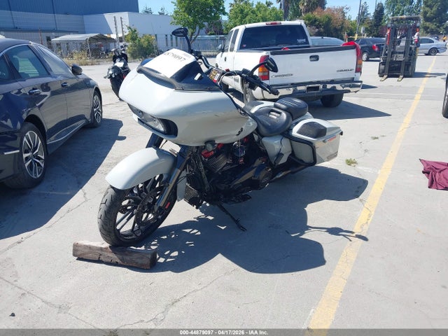 Harley-Davidson FLTRXSE 2020 1HD1TCL24LB958124 Image 2