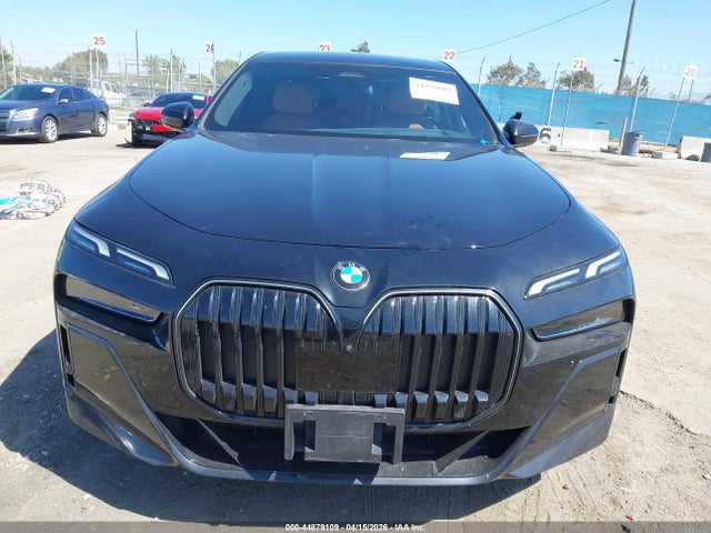 44879109 :رقم المزاد ، WBA23EH03RCR25673 vin ، 2024 Bmw 740i مزاد بيع