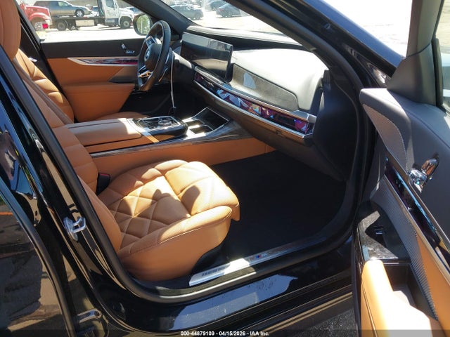 44879109 :رقم المزاد ، WBA23EH03RCR25673 vin ، 2024 Bmw 740i مزاد بيع