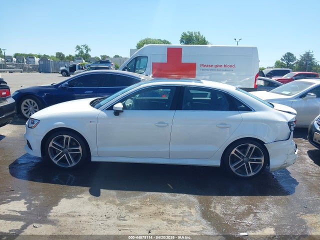 2017 Audi A3 2.0t Premium მანქანა იყიდება აუქციონზე, vin: WAUJ8GFF8H1016015, აუქციონის ნომერი: 44879114