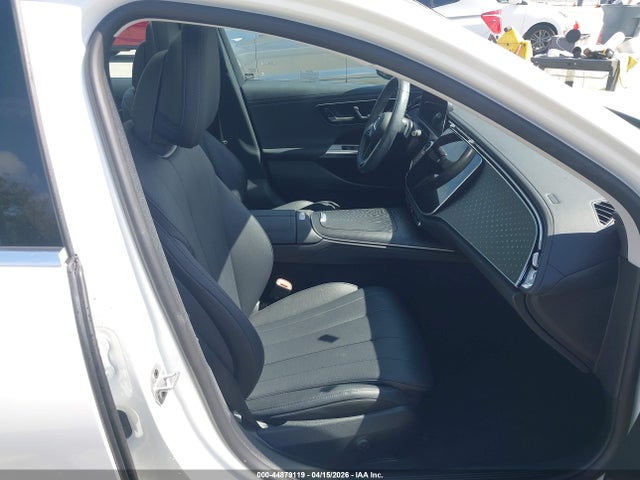 Продажа на аукционе авто 2024 Mercedes-benz E 350, vin: W1KLF4HB7RA014242, номер лота: 44879119