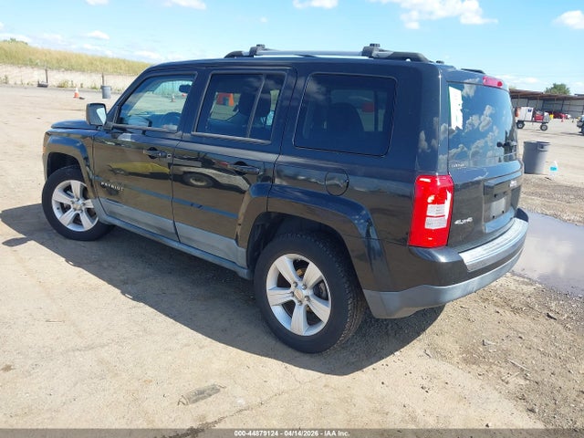 44879124 :رقم المزاد ، 1J4NF4GBXBD155289 vin ، 2011 Jeep Patriot Latitude X مزاد بيع