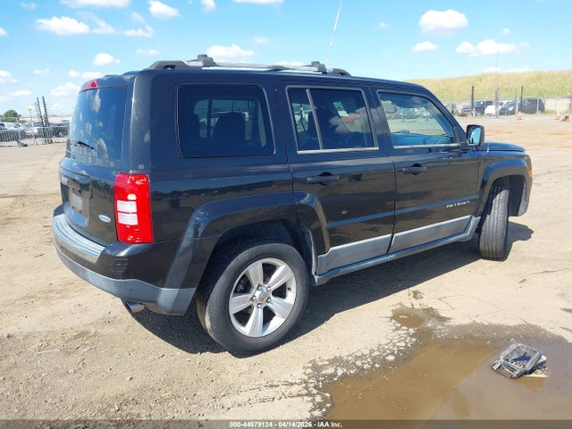 44879124 :رقم المزاد ، 1J4NF4GBXBD155289 vin ، 2011 Jeep Patriot Latitude X مزاد بيع