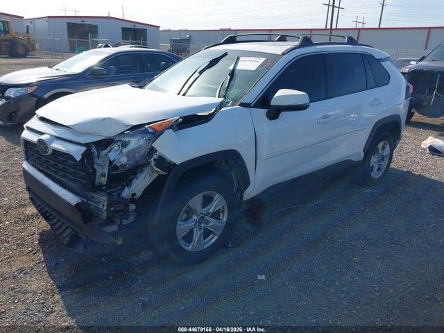 2020 Toyota Rav4 Xle მანქანა იყიდება აუქციონზე, vin: 2T3W1RFV0LW075554, აუქციონის ნომერი: 44879156