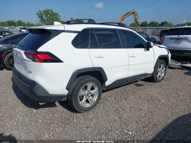 2020 Toyota Rav4 Xle მანქანა იყიდება აუქციონზე, vin: 2T3W1RFV0LW075554, აუქციონის ნომერი: 44879156