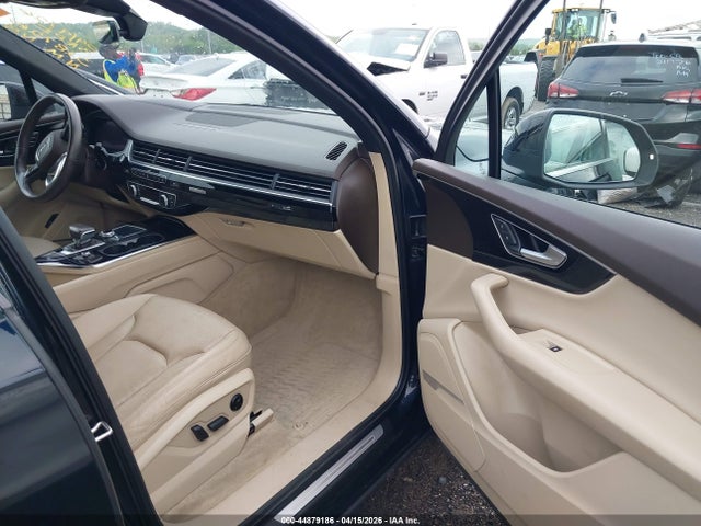 Продажа на аукционе авто 2017 Audi Q7 3.0t Premium, vin: WA1VAAF79HD026818, номер лота: 44879186