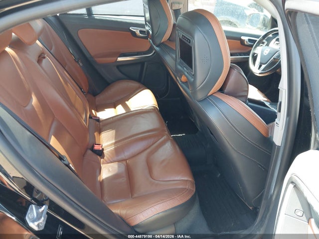 YV1612FS2E2278559 Volvo S60 T5 Platinum
