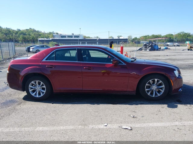 44879265 :رقم المزاد ، 2C3CCAAG8FH920487 vin ، 2015 Chrysler 300 Limited مزاد بيع