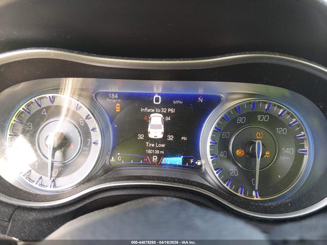 44879265 :رقم المزاد ، 2C3CCAAG8FH920487 vin ، 2015 Chrysler 300 Limited مزاد بيع