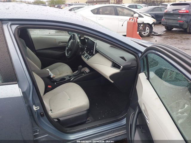 44879311 :رقم المزاد ، 5YFEPRAEXLP084628 vin ، 2020 Toyota Corolla Le مزاد بيع