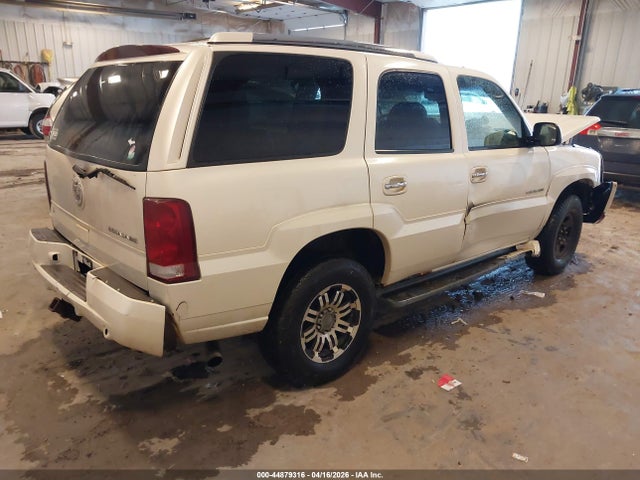 2003 Cadillac Escalade Standard მანქანა იყიდება აუქციონზე, vin: 1GYEK63N33R215957, აუქციონის ნომერი: 44879316