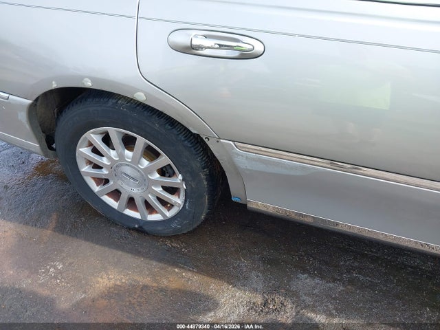 Продажа на аукционе авто 2006 Lincoln Town Car Signature, vin: 1LNHM81W46Y607467, номер лота: 44879340