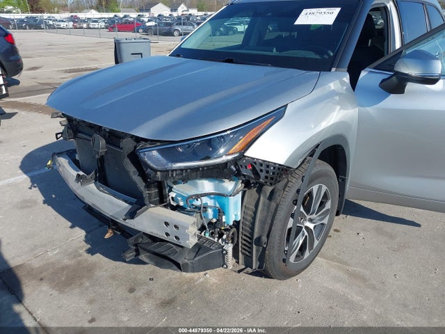 44879350 :رقم المزاد ، 5TDGZRBH6MS121257 vin ، 2021 Toyota Highlander Xle مزاد بيع