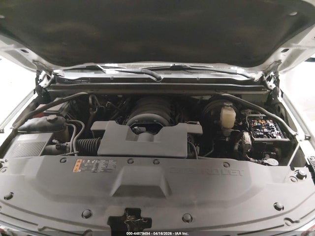 Auction sale of the 2019 Chevrolet Suburban Lt, vin: 1GNSKHKC2KR394972, lot number: 44879494