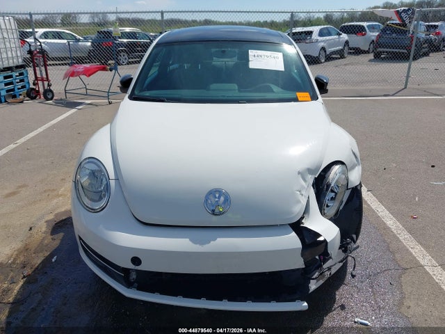 44879540 :رقم المزاد ، 3VWVA7AT4DM663463 vin ، 2013 Volkswagen Beetle Turbo مزاد بيع