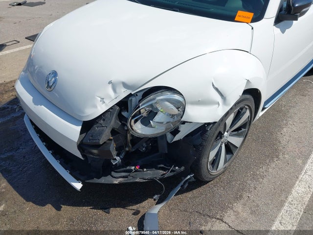 44879540 :رقم المزاد ، 3VWVA7AT4DM663463 vin ، 2013 Volkswagen Beetle Turbo مزاد بيع