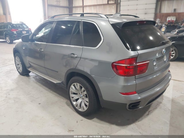 2011 BMW X5 5UXZV8C59BL418992 Photo 2