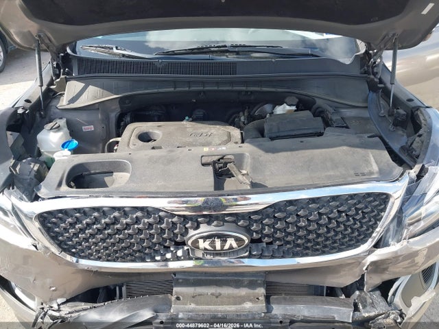 Продажа на аукционе авто 2016 Kia Sorento 2.4l L, vin: 5XYPG4A34GG061110, номер лота: 44879602