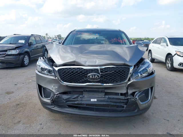 Продажа на аукционе авто 2016 Kia Sorento 2.4l L, vin: 5XYPG4A34GG061110, номер лота: 44879602