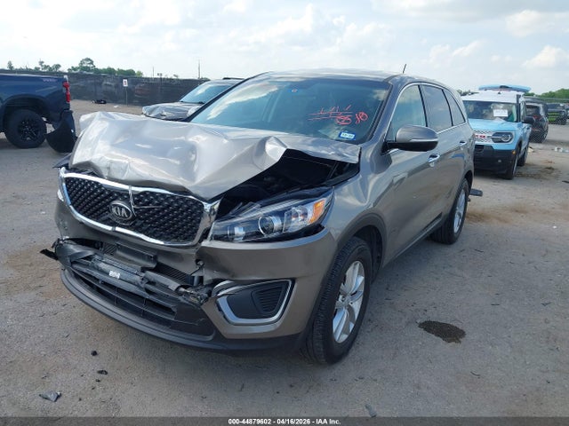 Продажа на аукционе авто 2016 Kia Sorento 2.4l L, vin: 5XYPG4A34GG061110, номер лота: 44879602