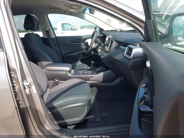 Продажа на аукционе авто 2016 Kia Sorento 2.4l L, vin: 5XYPG4A34GG061110, номер лота: 44879602