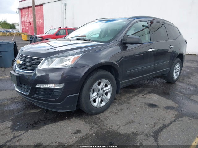 Chevrolet Traverse Ls 2015 1GNKRFKD1FJ304840 Image 2
