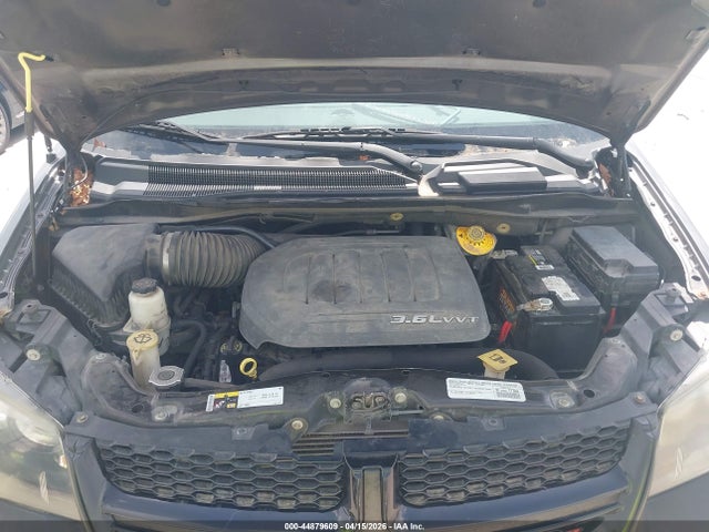 2C4RDGBG0FR569752 Dodge Grand Caravan Se