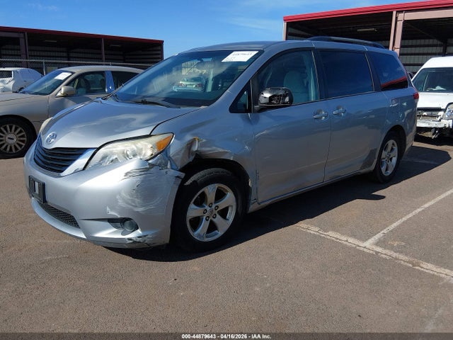 Продажа на аукционе авто 2013 Toyota Sienna Le V6 7 Passenger Auto Access Seat/le V6 8 Passenger, vin: 5TDKK3DC2DS319685, номер лота: 44879643