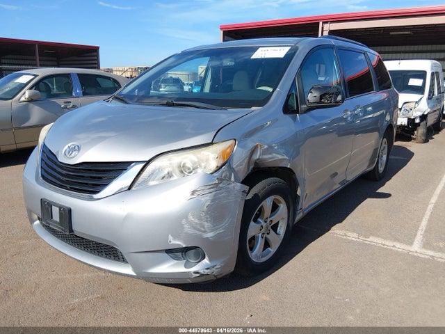 Продажа на аукционе авто 2013 Toyota Sienna Le V6 7 Passenger Auto Access Seat/le V6 8 Passenger, vin: 5TDKK3DC2DS319685, номер лота: 44879643