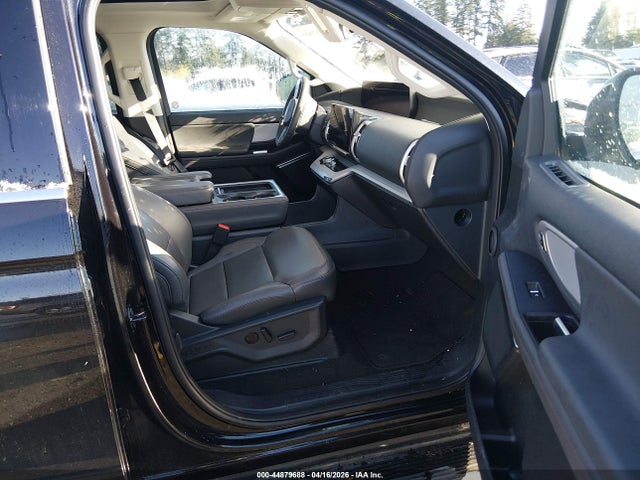 Продажа на аукционе авто 2025 Ford Expedition Active, vin: 1FMJU1J80SEA26523, номер лота: 44879688