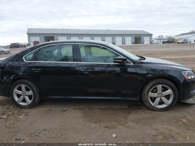 44879722 :رقم المزاد ، 1VWBS7A31EC042250 vin ، 2014 Volkswagen Passat 1.8t Se مزاد بيع