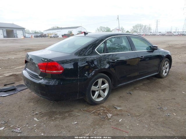 Продажа на аукционе авто 2014 Volkswagen Passat 1.8t Se, vin: 1VWBS7A31EC042250, номер лота: 44879722