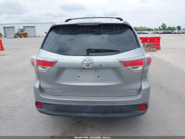 2016 Toyota Highlander Xle V6 მანქანა იყიდება აუქციონზე, vin: 5TDKKRFH9GS179313, აუქციონის ნომერი: 44879752