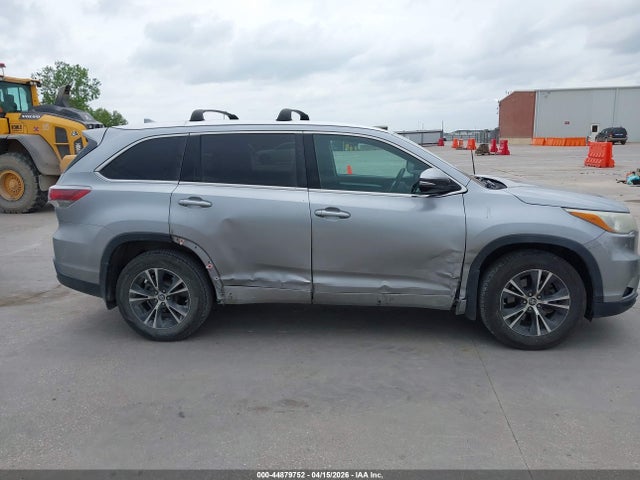 2016 Toyota Highlander Xle V6 მანქანა იყიდება აუქციონზე, vin: 5TDKKRFH9GS179313, აუქციონის ნომერი: 44879752