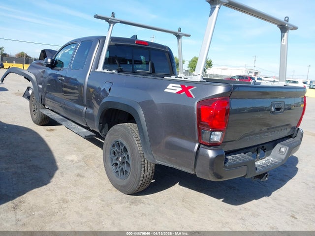 3TYRZ5CNXNT017799 Toyota Tacoma Sr V6
