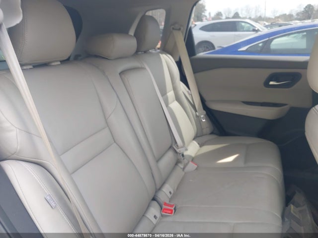 44879870 :رقم المزاد ، JN8AT3BA9MW013744 vin ، 2021 Nissan Rogue Sv Fwd مزاد بيع