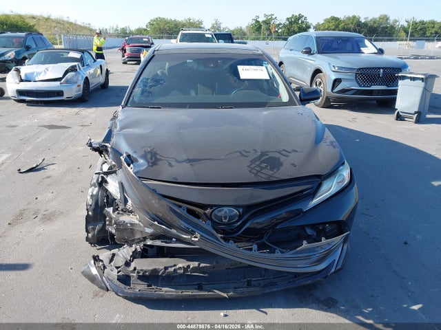 Продаж на аукціоні авто 2018 Toyota Camry Xle, vin: 4T1B11HK6JU125544, номер лоту: 44879876